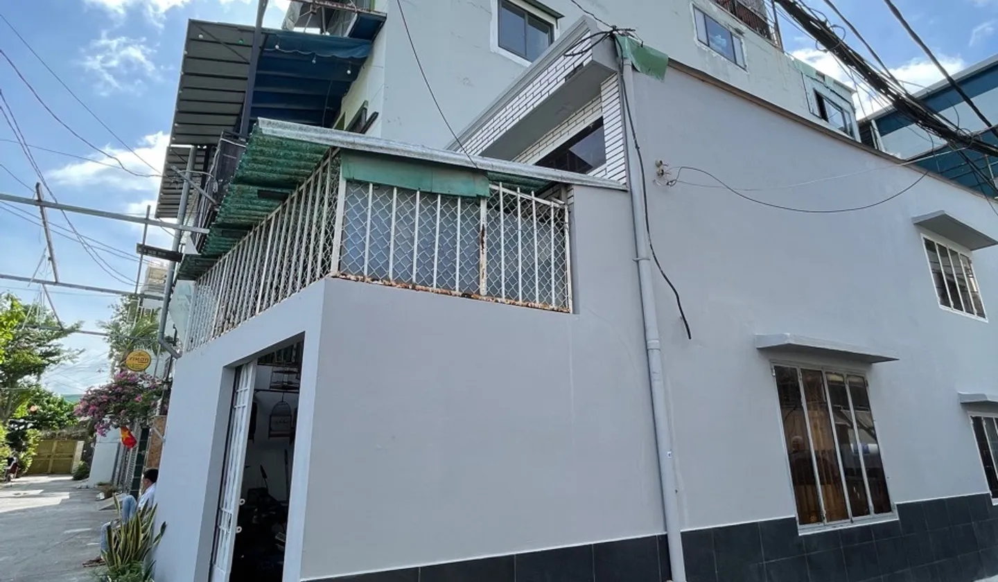 Bán nhà lô góc 2 tầng gần mặt tiền Nguyễn Văn Công, Gò Vấp. 5.9 Tỷ... Bán nhà riêng tại Hạnh Thông, Hồ Chí Minh 01