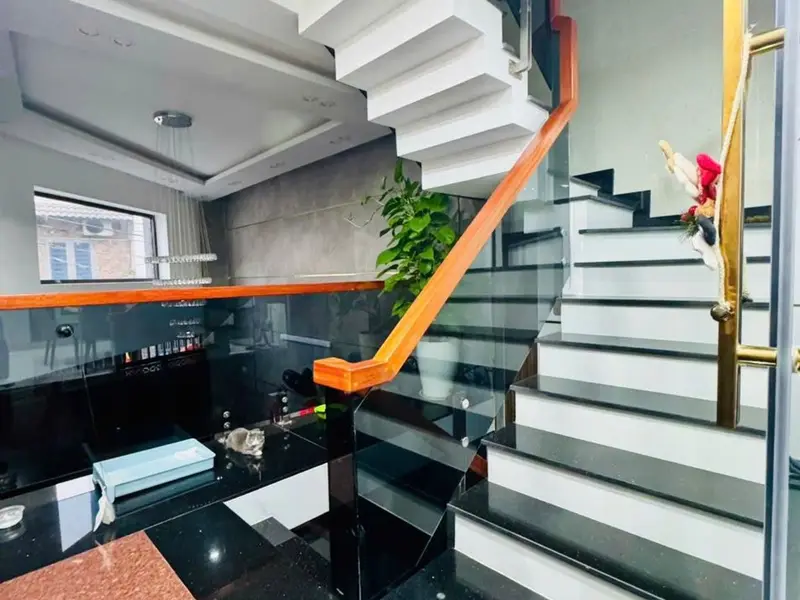 Nhà 5 tầng 5PN tại Tân Phú, giá 8.8 tỷ, mặt tiền 4m... Bán nhà riêng tại Tân Sơn Nhì, Hồ Chí Minh 01