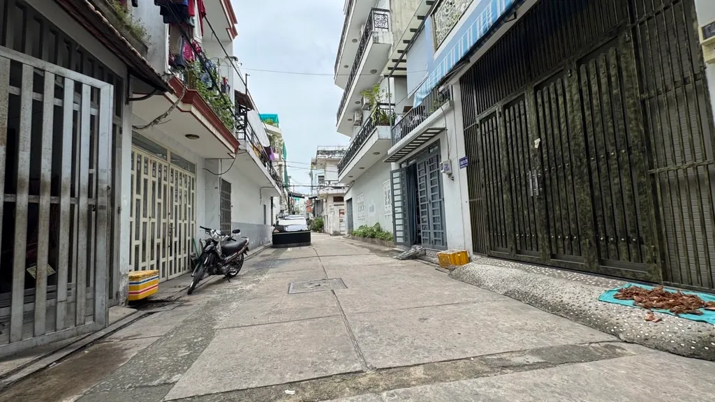 Bán nhà riêng tại Bình Hưng Hoà, Bình Tân, hẻm xe hơi thông, diện tích 32m2... Bán nhà riêng tại Bình Hưng Hòa, Hồ Chí Minh 01