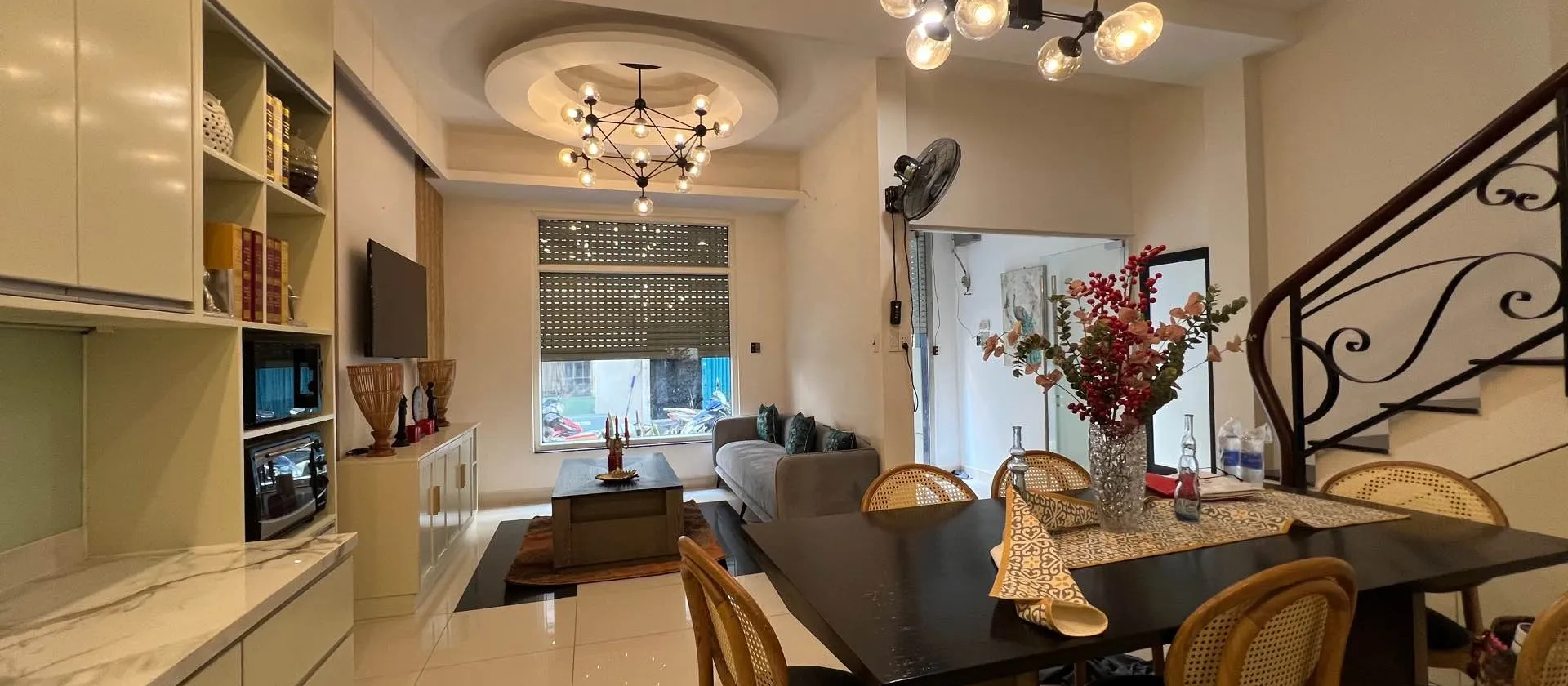 Nhà đẹp cực hiếm tại Cao Thắng, Quận 10 - nội thất sang xịn đẹp - giảm gần 1 tỷ... Bán nhà riêng tại Hòa Hưng, Hồ Chí Minh 01