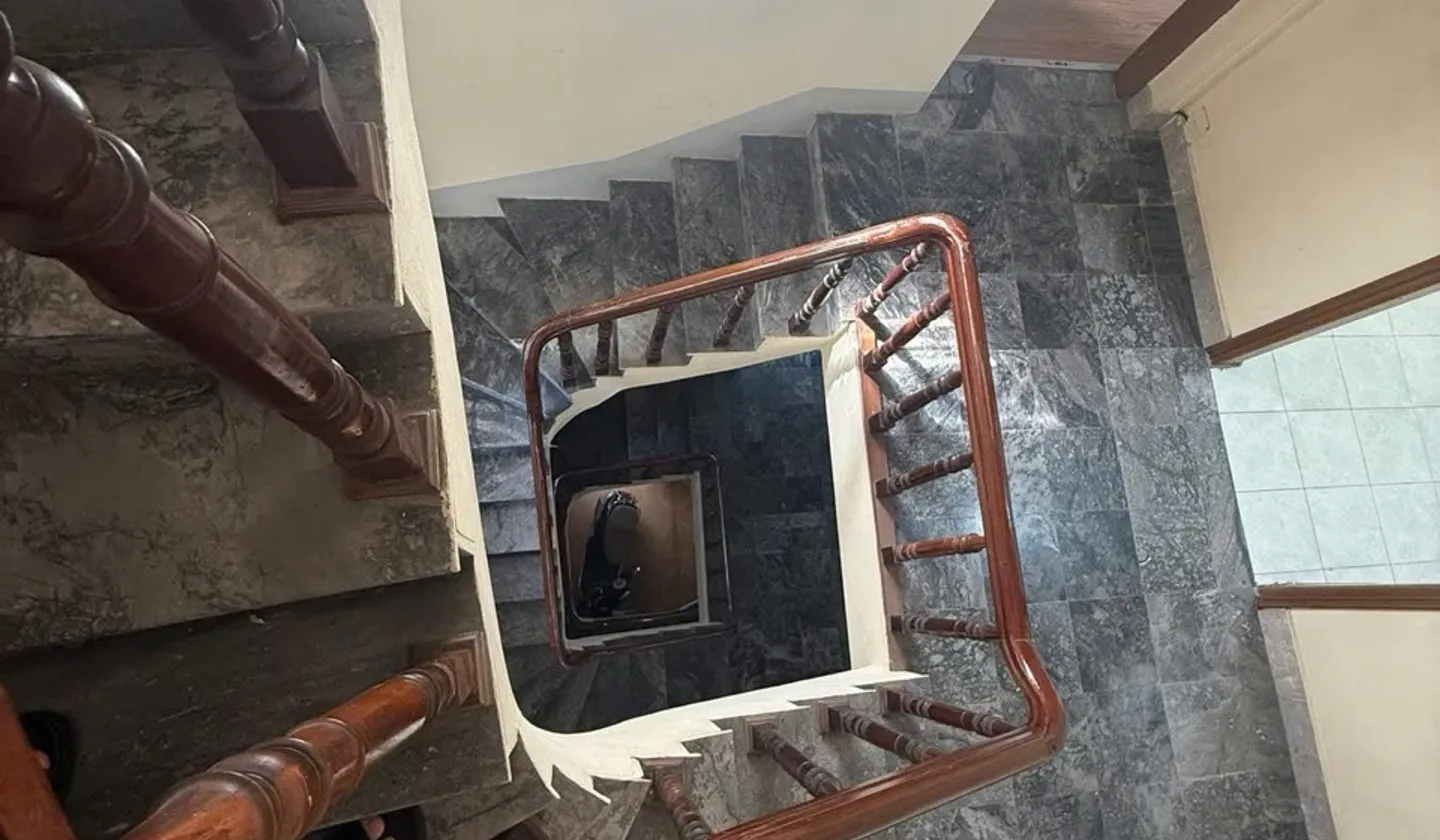Bán nhà riêng 4 tầng tại Tây Hồ, 3 mặt thoáng, mặt tiền rộng 9.9m... Bán nhà riêng tại Tây Hồ, Hà Nội 01