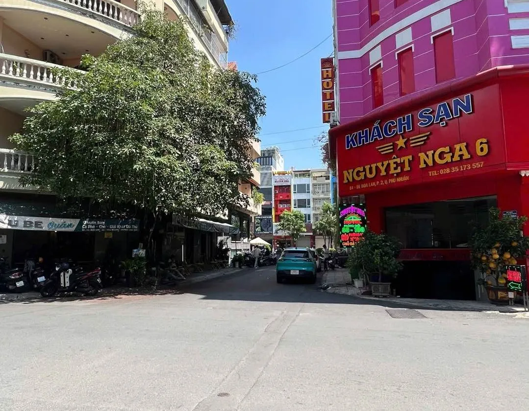 Khách sạn cao cấp khu VIP Phú Nhuận, thu nhập 200 triệu/tháng... Bán nhà riêng tại Cầu Kiệu, Hồ Chí Minh 01