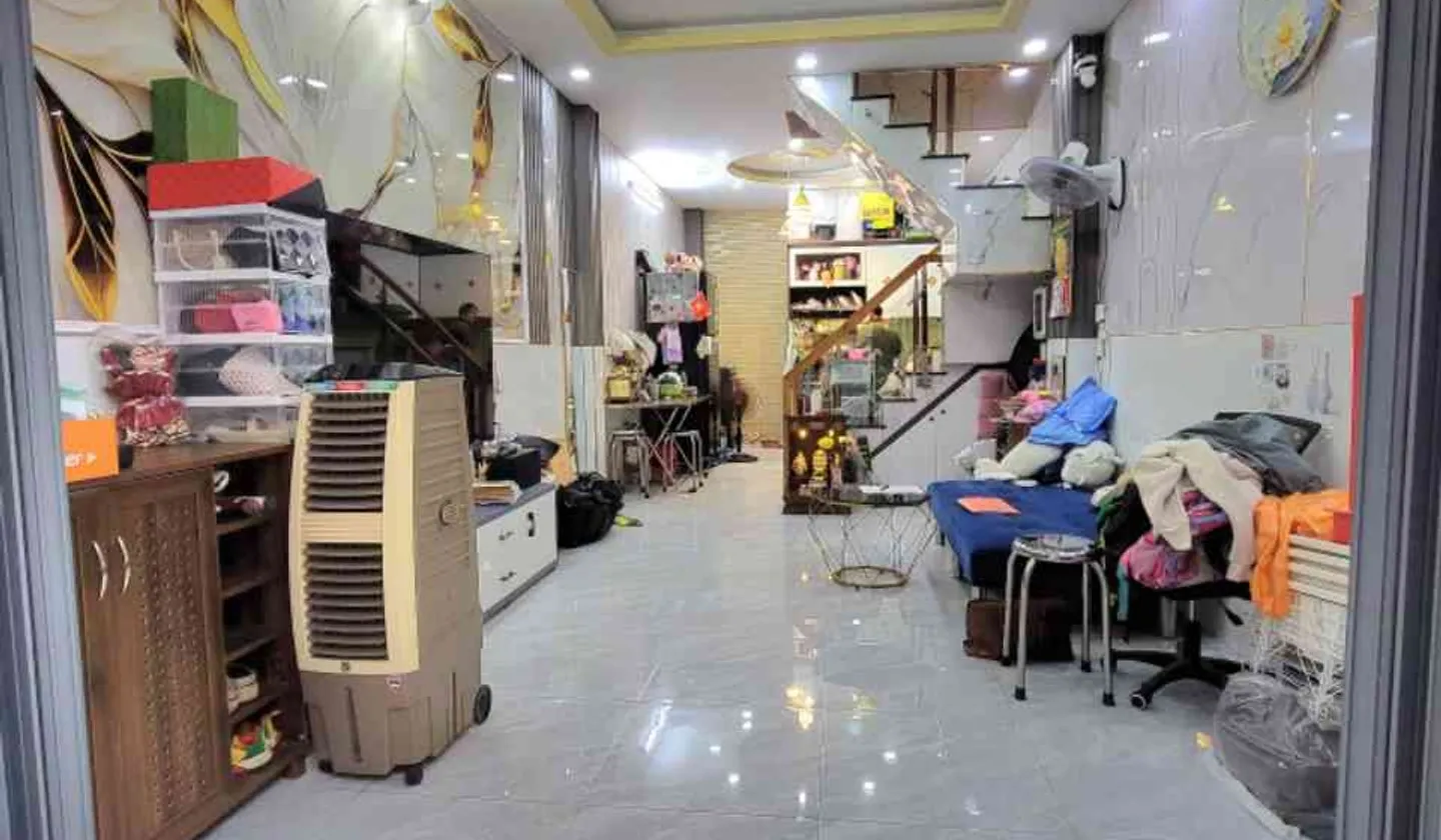 👉BÌNH TÂN- ĐƯỜNG CHIẾN LƯỢC $ 4.5 TL
👉DT:34 M2 (3.5 ×9.5)
 ĐẦU HẺM ÔTÔ - CUỐI HẺM BA GÁC .
👉kế... Bán nhà riêng tại Bình Trị Đông, Hồ Chí Minh 01