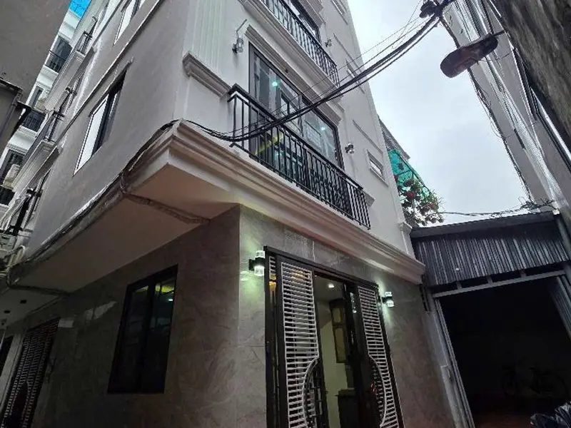 Bán nhà riêng 6 tầng căn góc Phường Việt Hưng, Hà Nội với 4 phòng ngủ tiện nghi... Bán nhà riêng tại Việt Hưng, Hà Nội 01