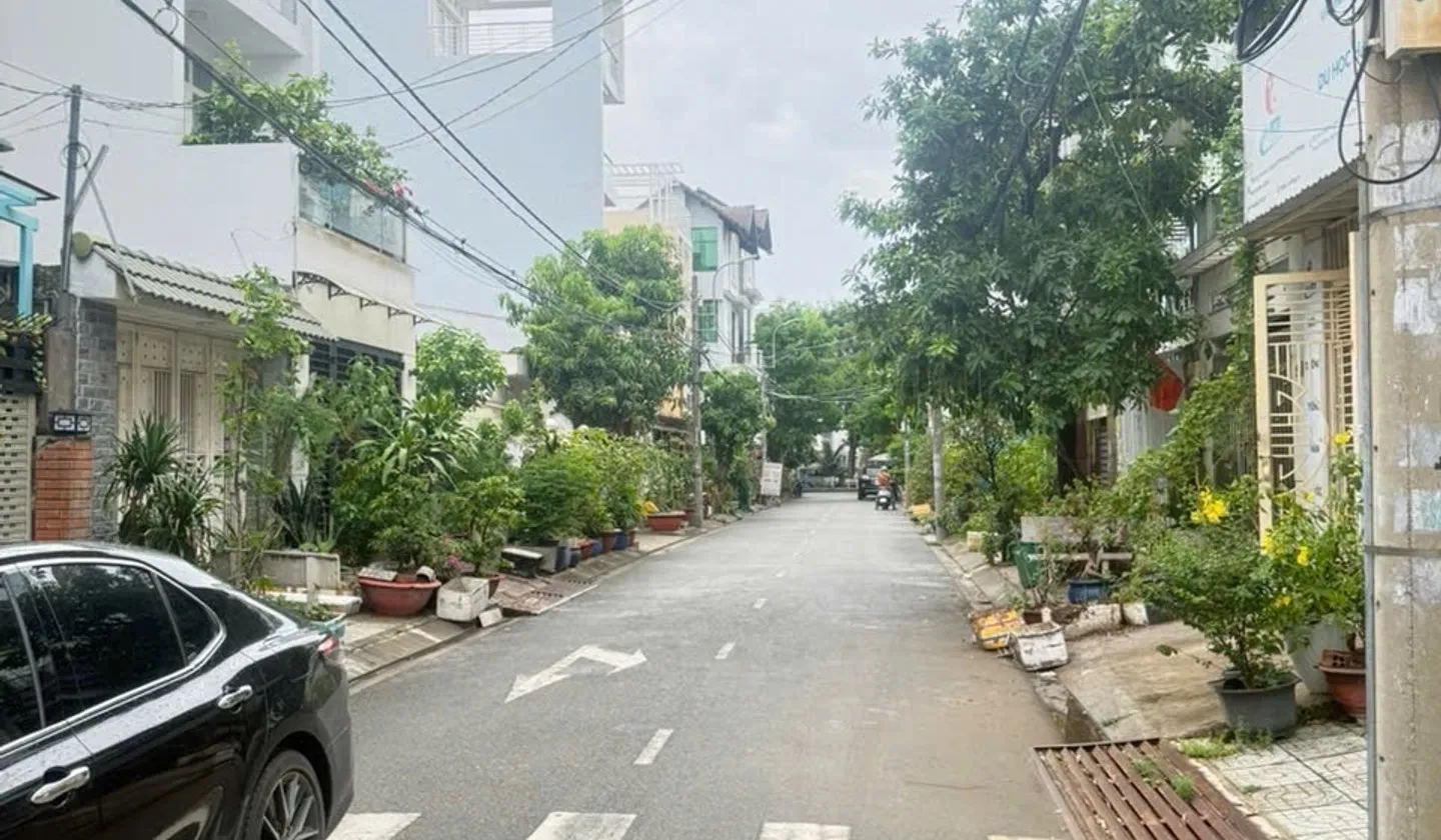 Bán căn góc 4 tầng phường Phú Thuận Quận 7 Hồ Chí Minh mặt tiền rộng 4m... Bán nhà riêng tại Phú Thuận, Hồ Chí Minh 01