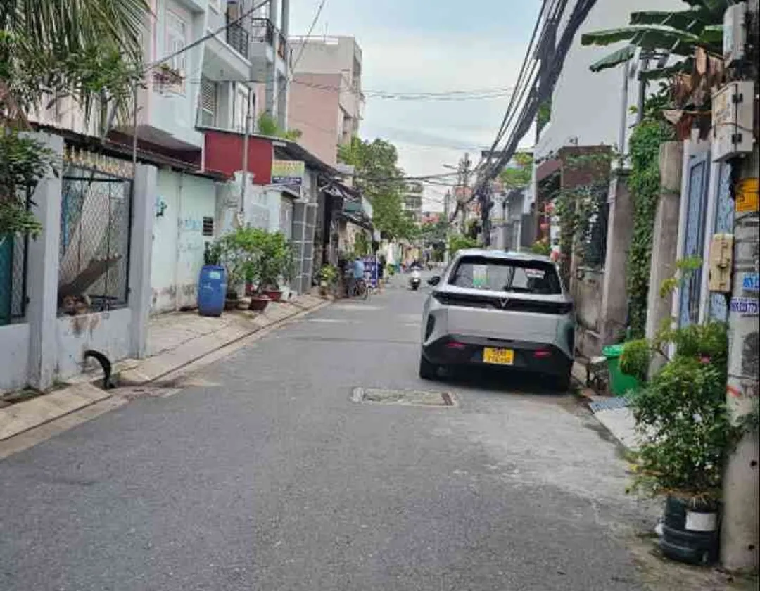 KẾ BÊN PHÚ MỸ HƯNG - GẦN TRUNG TÂM HÀNH CHÍNH - NHÀ 3 TẦNG - KIÊN CỐ... Bán nhà riêng tại Phú Thuận, Hồ Chí Minh 01