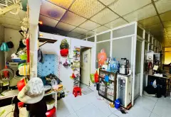 Nhà rộng rãi, giá mềm tại Quận 8 đợi chủ mới... Bán nhà riêng tại Bình Đông, Hồ Chí Minh 08