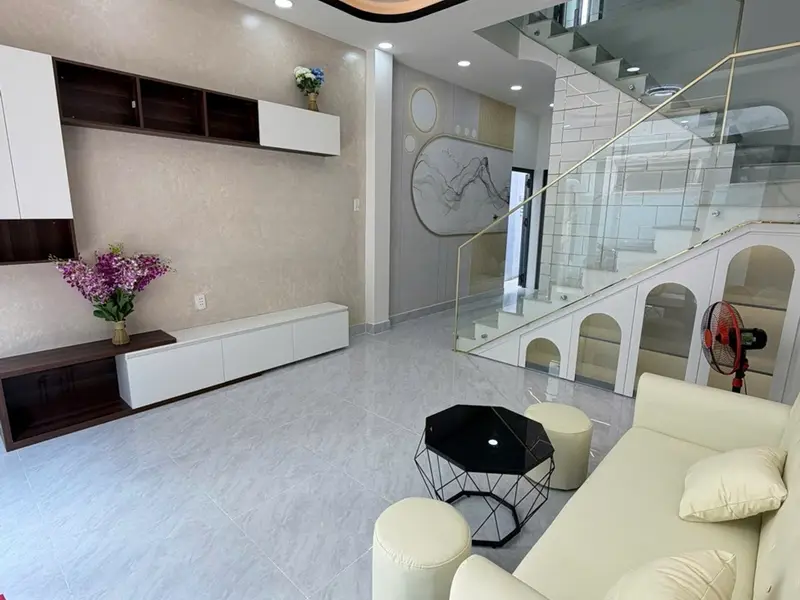Bán nhà 2 tầng 3 phòng ngủ tại phường Phú Lâm, giá 4.8 tỷ... Bán nhà riêng tại Phú Lâm, Hồ Chí Minh 01