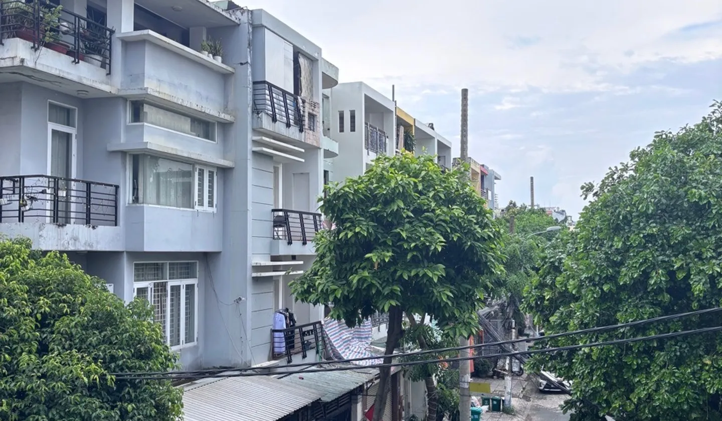 Nhà mặt phố 3 tầng 3PN 4WC tại Thủ Đức, giá 9,8 tỷ... Bán nhà mặt phố tại Thủ Đức, Hồ Chí Minh 01