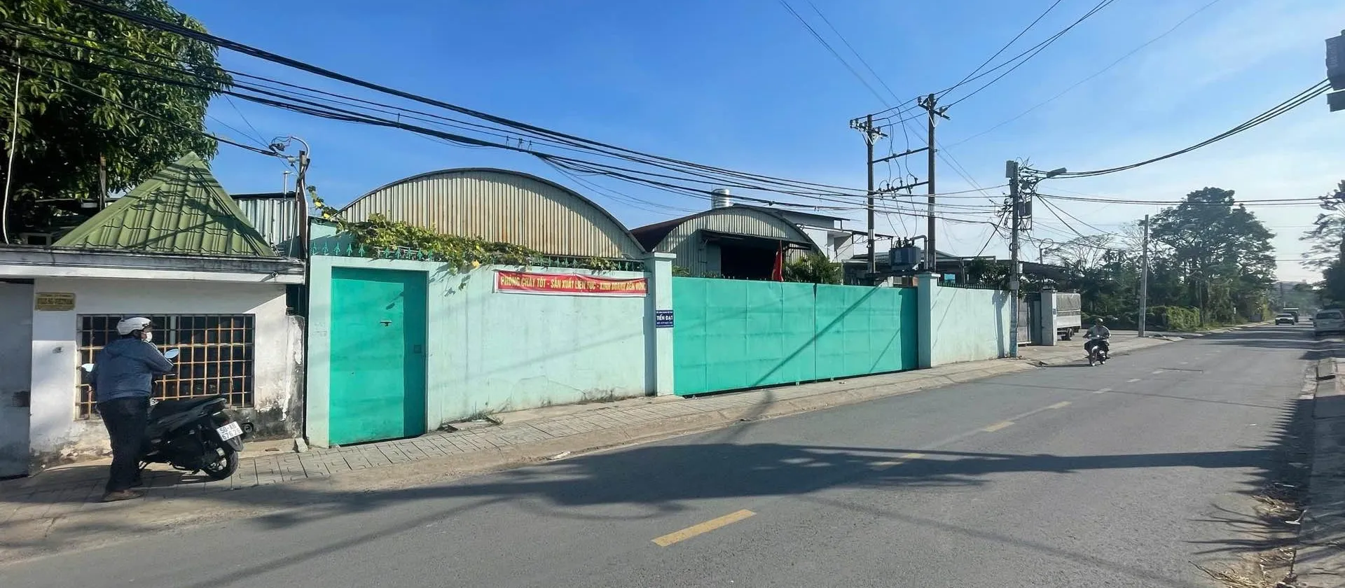 Nhà mặt phố rộng rãi ở Xuân Thới Sơn với lợi thế kinh doanh vượt trội... Bán nhà mặt phố tại Xuân Thới Sơn, Hồ Chí Minh 01
