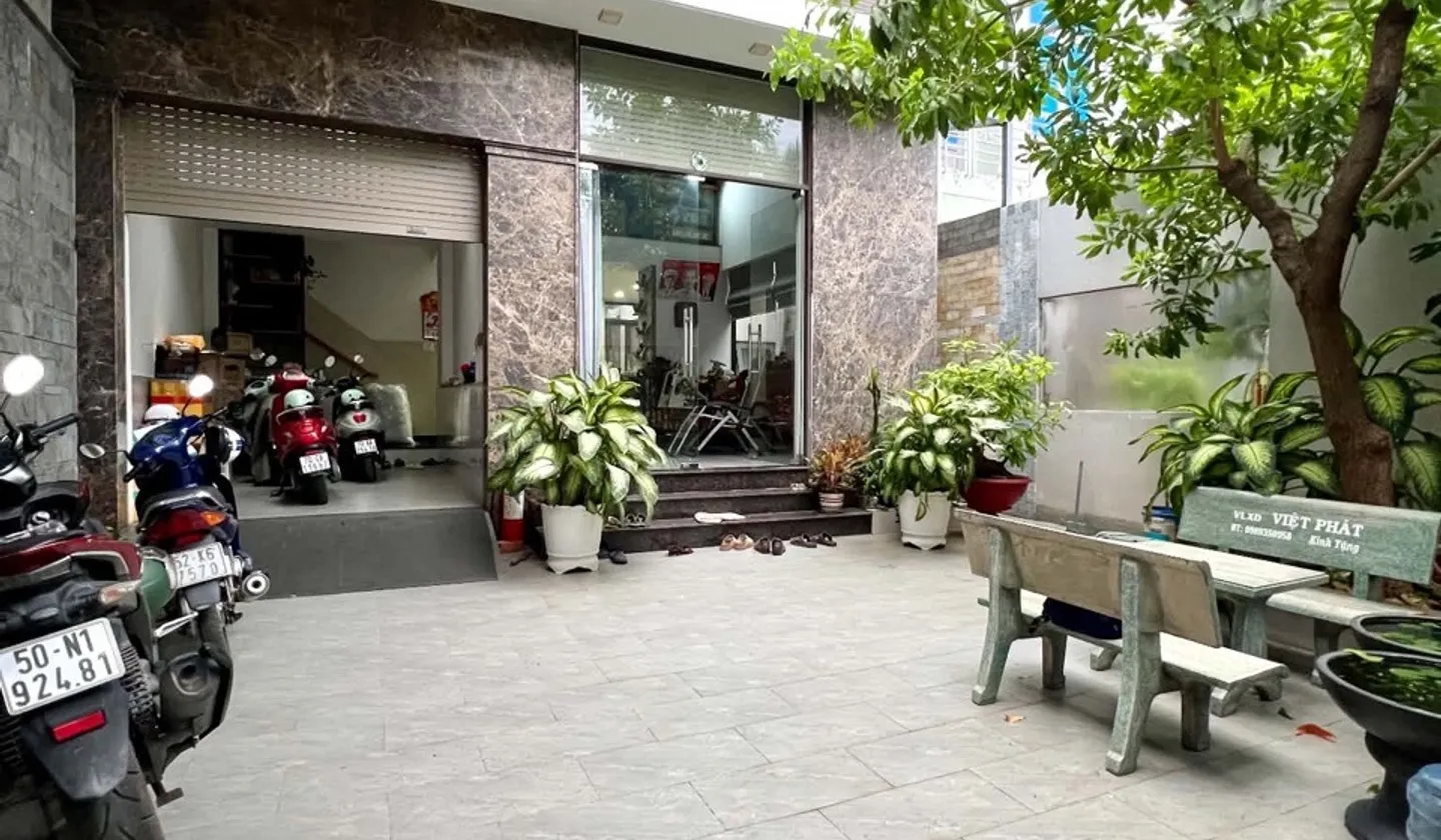Bán nhà 4 tầng có thang máy, mặt tiền 8.2m, Bình Tân... Bán nhà riêng tại Bình Trị Đông, Hồ Chí Minh 01