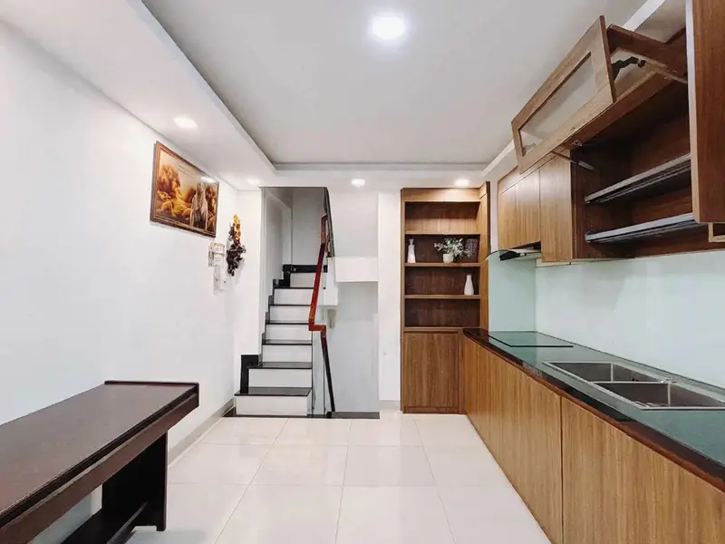 Gần ĐH Nguyễn Tất Thành - 5 tầng - Nhỉnh 4 tỷ - 3pn -Sổ đẹp... Bán nhà riêng tại Khánh Hội, Hồ Chí Minh 01