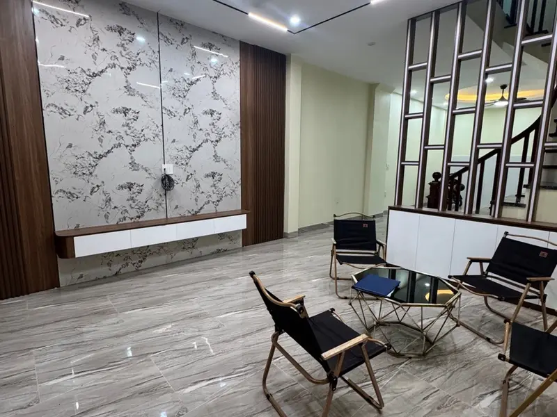 BÁN NHÀ GIẾNG ĐÁY-4 TẦNG NHÀ MỚI Ở LUÔN Ô TÔ TRÁNH TRUNG TÂM... Bán nhà riêng tại Việt Hưng, Quảng Ninh 01
