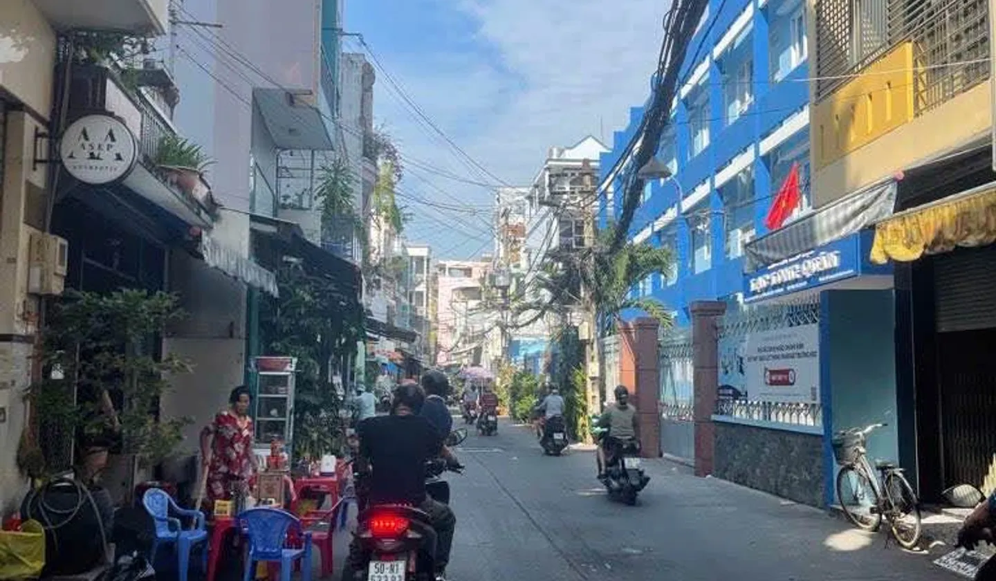 Bán nhà 2 tầng hẻm kinh doanh Q. Tân Bình, diện tích 109m2... Bán nhà riêng tại Bảy Hiền, Hồ Chí Minh 01