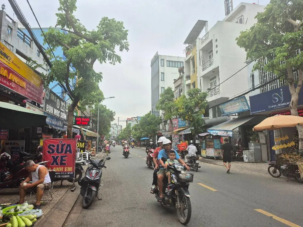 Bán nhà mặt phố Phạm Văn Bạch, Ngang 9m, 2 tầng, Lề to, KInh doanh VIP... Bán nhà mặt phố tại An Hội Tây, Hồ Chí Minh 01