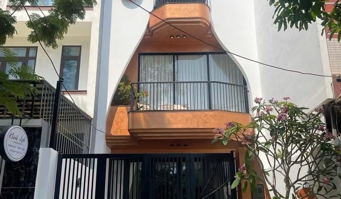 Bán nhà mặt phố 3 tầng, 3 ngủ, diện tích 100m² tại Hòa Xuân... Bán nhà mặt phố tại Hòa Xuân, Đà Nẵng 01