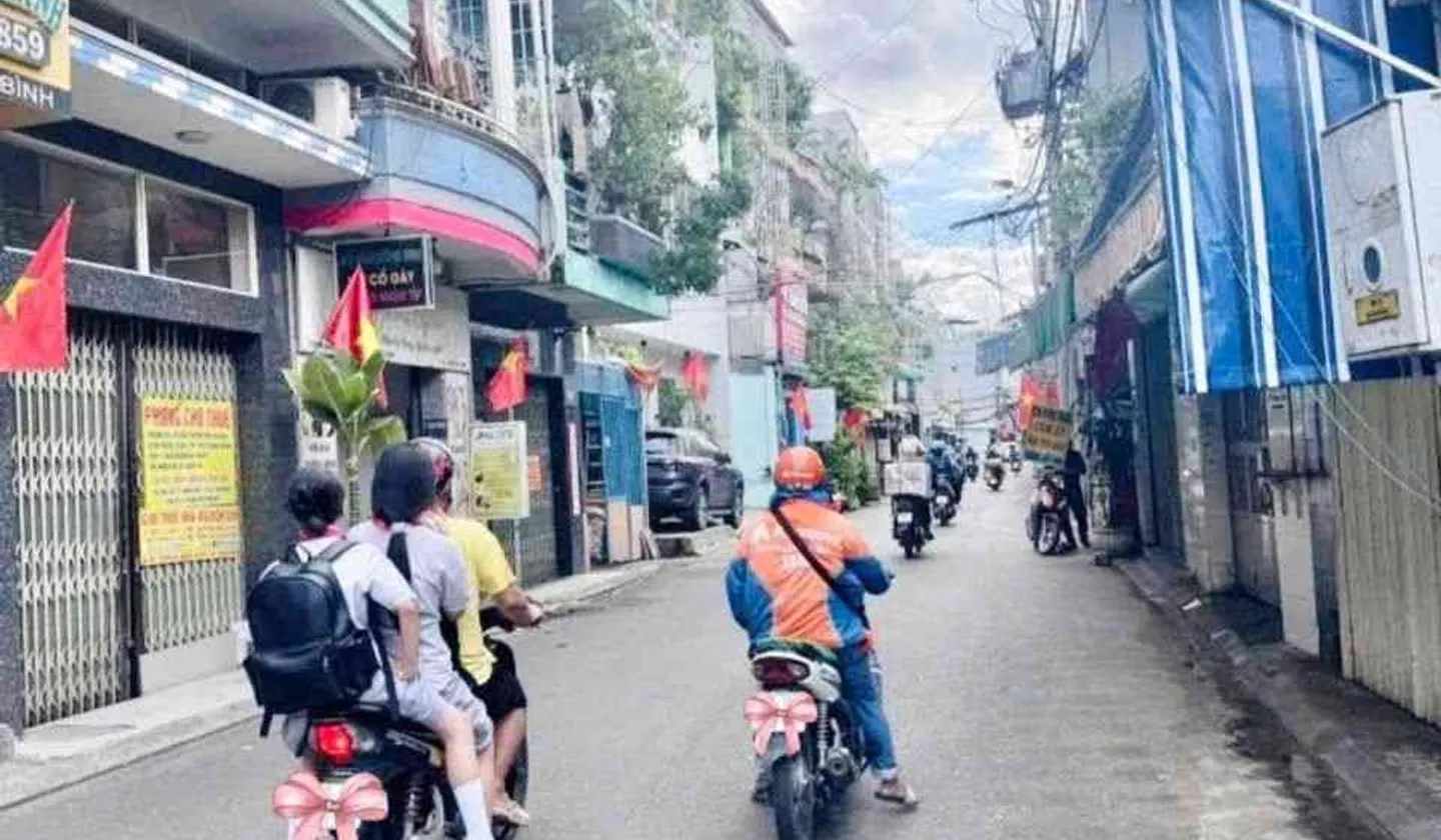 Chỉ 3.9 Tỏi, Nhà C4, 34m2, đường Lạc Long Quân, Tân Bình... Bán nhà riêng tại Tân Hòa, Hồ Chí Minh 01