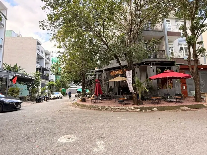 Bán nhà 4 tầng mặt phố 100m2 xã Phong Phú Bình Chánh giá 8.2 tỷ... Bán nhà mặt phố tại Bình Hưng, Hồ Chí Minh 01