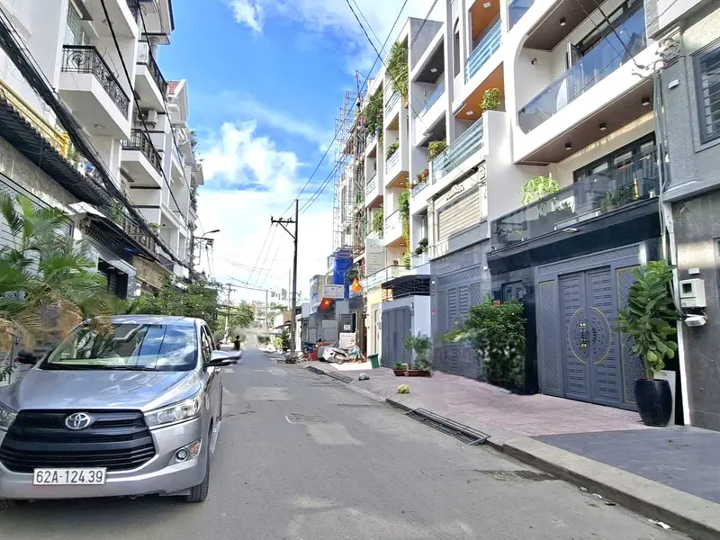Nhà 5 tầng chỉ hơn 6ty hẻm xe hơi tại Bình Tân... Bán nhà riêng tại Bình Trị Đông, Hồ Chí Minh 01