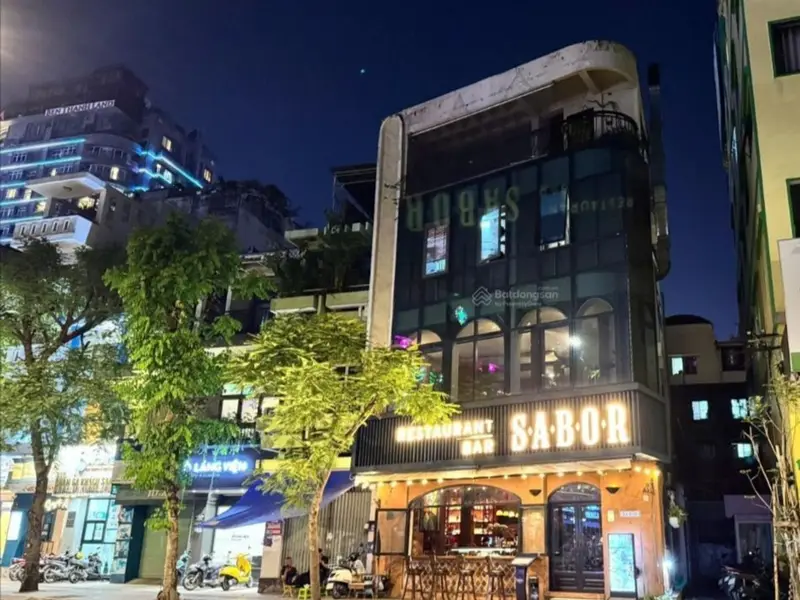 Bán nhà mặt phố trung tâm Quận 1, mặt tiền hơn 12m, vị trí đắc địa... Bán nhà mặt phố tại Bến Thành, Hồ Chí Minh 01