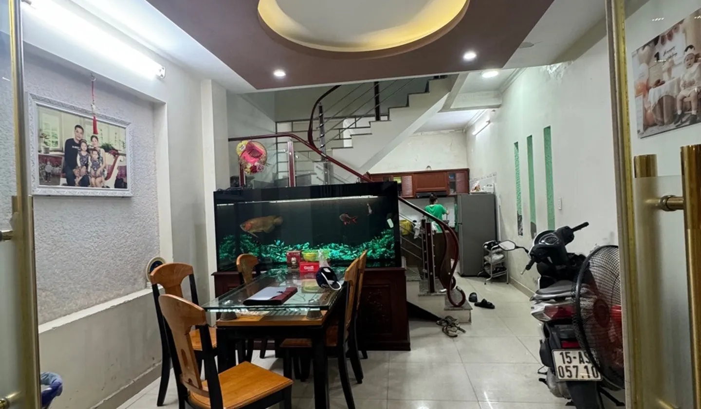Chính chủ nhà đẹp Tô Hiệu 4 tầng Hồng Bàng giá nhỉnh 2 tỷ... Bán nhà riêng tại Lê Chân, Hải Phòng 01