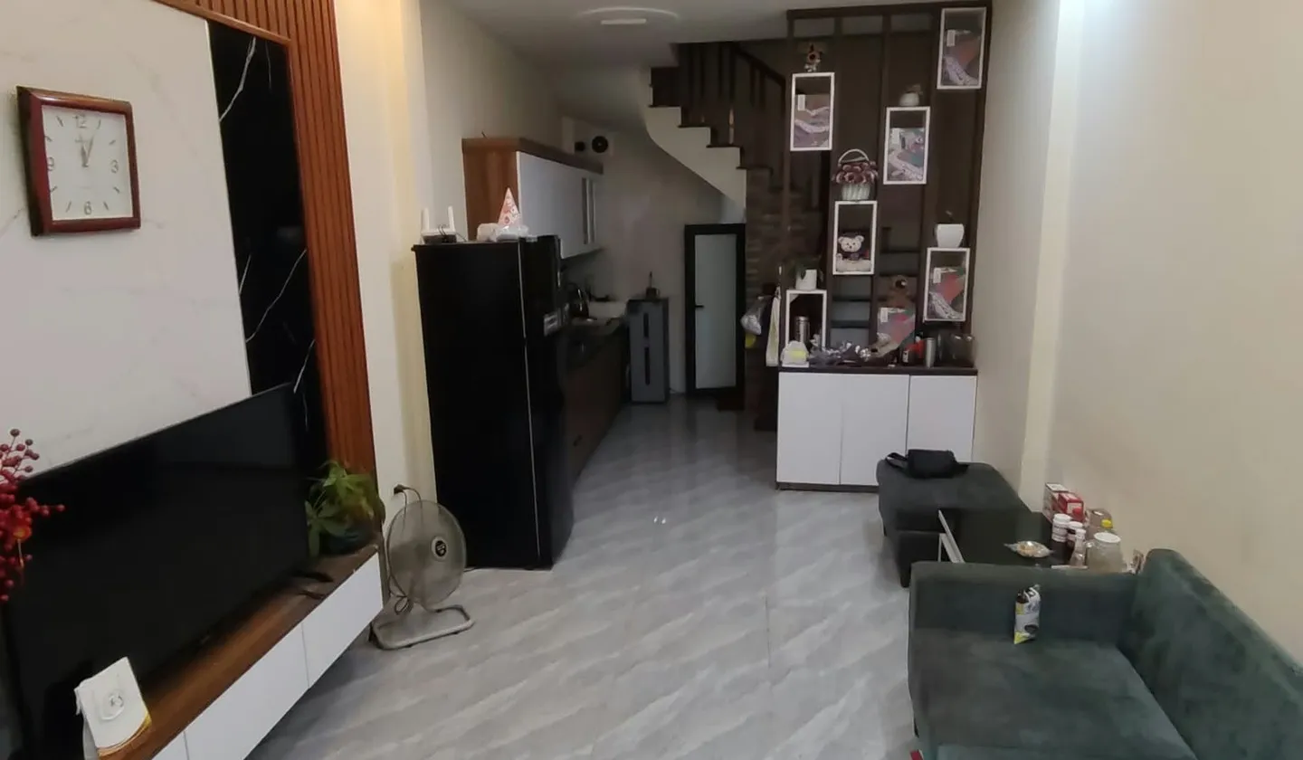 Nhà 4 tầng gần phố, yên tĩnh và tiện nghi ở Thanh Lân... Bán nhà riêng tại Vĩnh Hưng, Hà Nội 01
