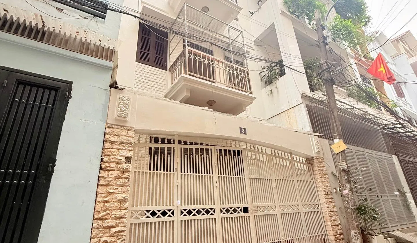 Nhà Trần Quốc Hoàn – phân lô, ô tô tránh, ở cực sướng giữa trung tâm Cầu Giấy.... Bán nhà riêng tại Nghĩa Đô, Hà Nội 01