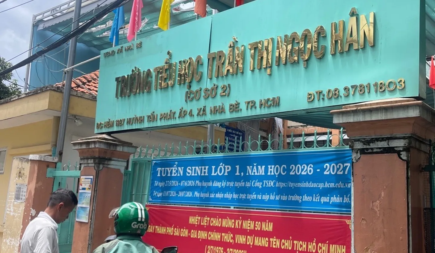 Bán nhà 3 tầng - gần trường tiểu học, cách mặt tiền Huỳnh Tấn Phát 100m... Bán nhà riêng tại Nhà Bè, Hồ Chí Minh 01