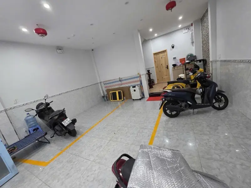 Mô tả: + Kết cấu: 1 trệt 2 lầu sân thượng - Tổng 5PN đầy đủ nội thất - Hiện chủ đang khai thác dòng... Bán nhà riêng tại Vườn Lài, Hồ Chí Minh 01