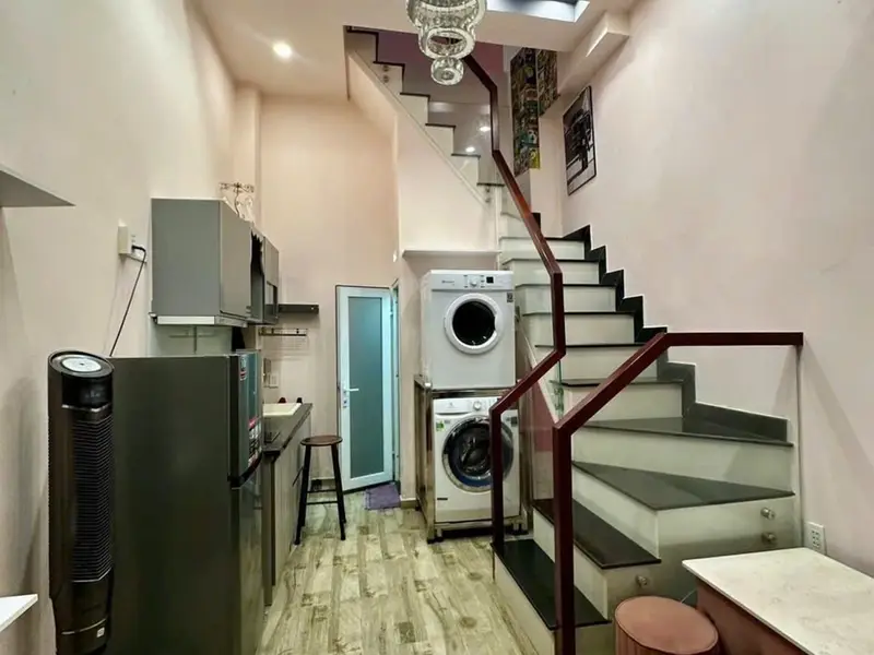 🏠 Vị trí: Nhà nằm trong hẻm Trần Quang Khải, 5m ra mặt phố Trần Nguyên Đán. vị trí trung tâm, dân... Bán nhà riêng tại Tân Định, Hồ Chí Minh 01