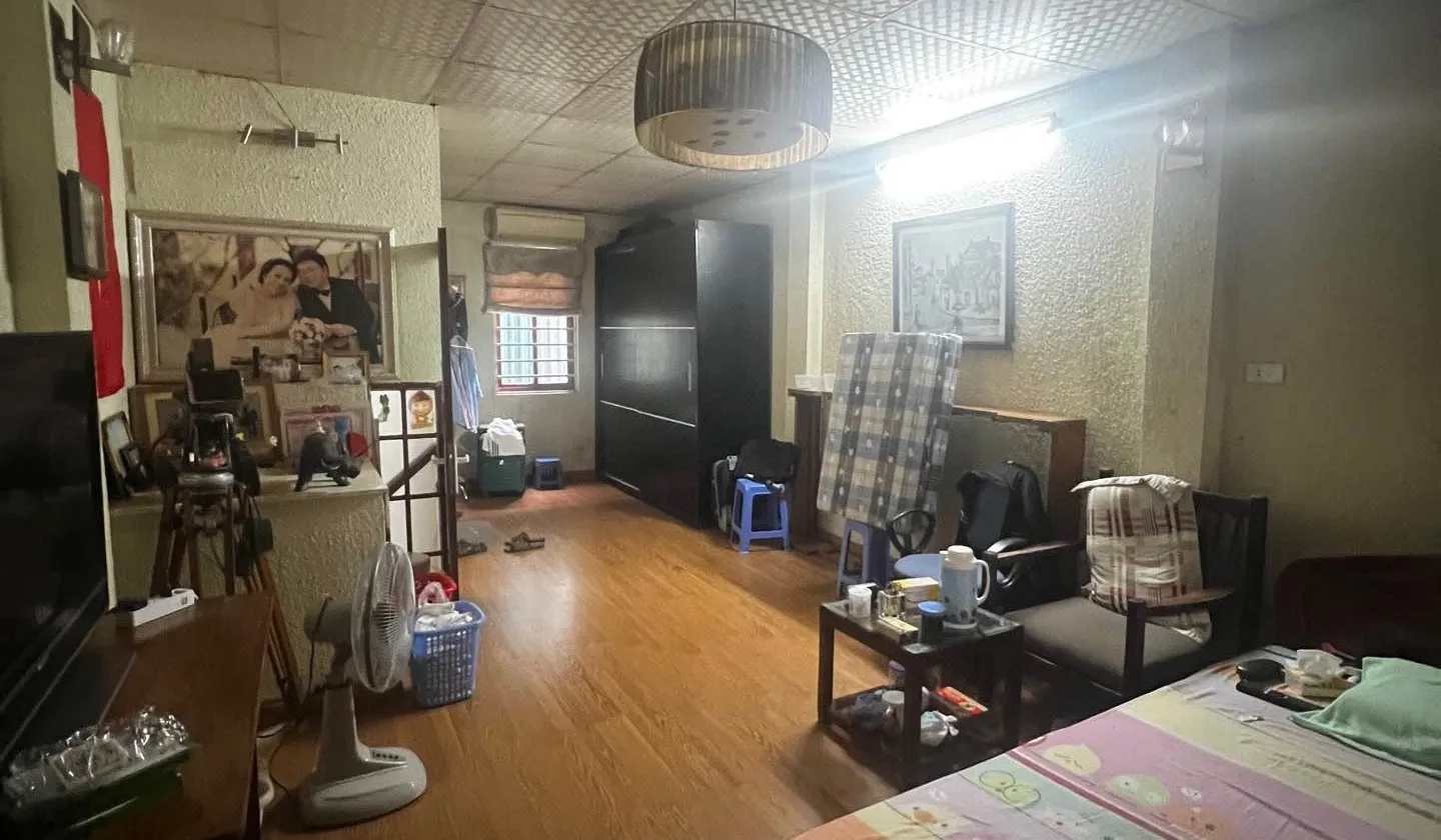 Bán nhà riêng tại phường Hoàng Hoa Thám, diện tích 101m2, sổ đỏ chính chủ... Bán nhà riêng tại Ba Đình, Hà Nội 01
