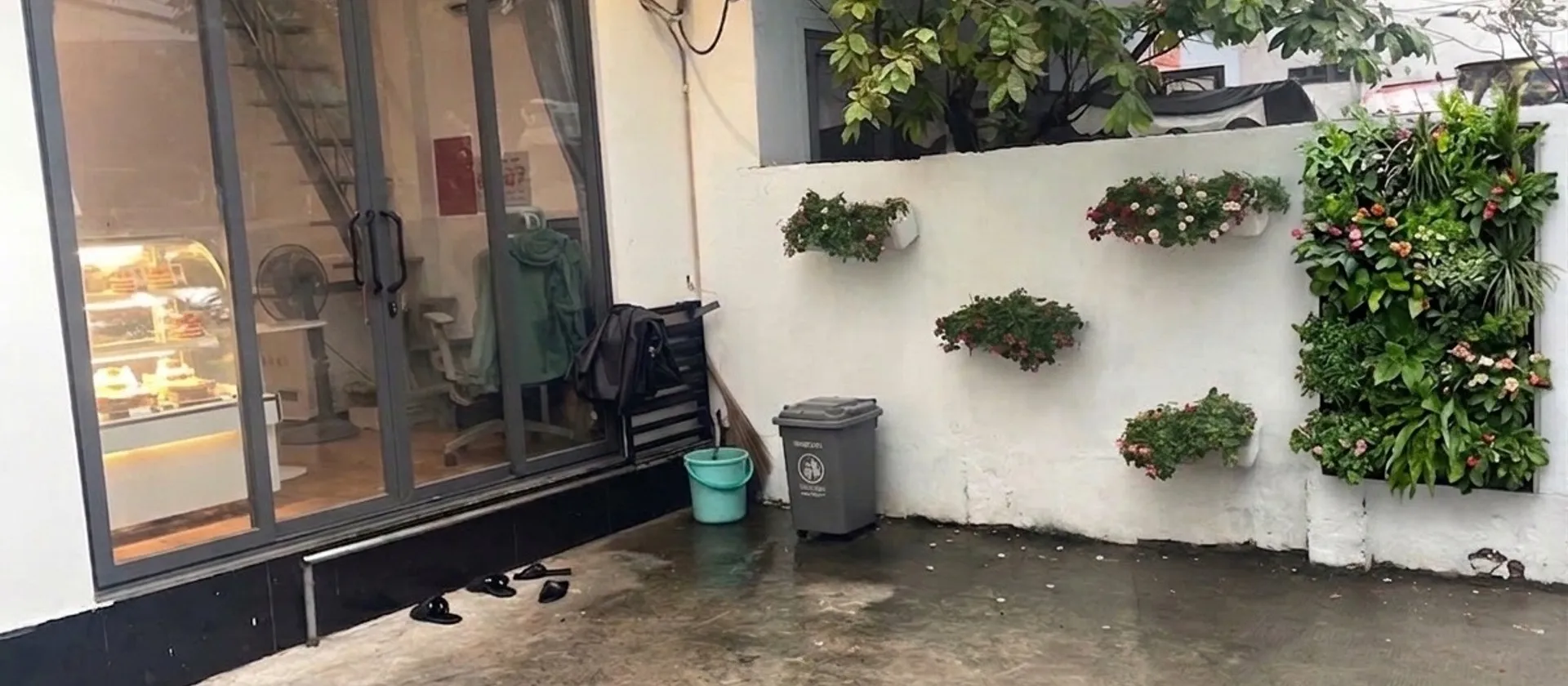 Nhà lô góc cho thuê 27 triệu tại Phú Nhuận, giá siêu tốt!... Bán nhà riêng tại Đức Nhuận, Hồ Chí Minh 01