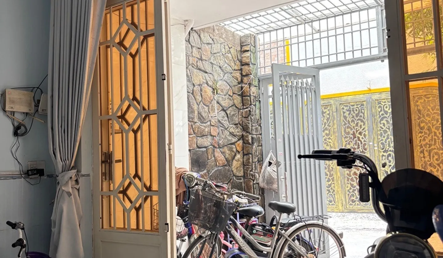 Nhà 2 tầng hẻm xe hơi, sổ vuông, yên tĩnh... Bán nhà riêng tại An Hội Tây, Hồ Chí Minh 01