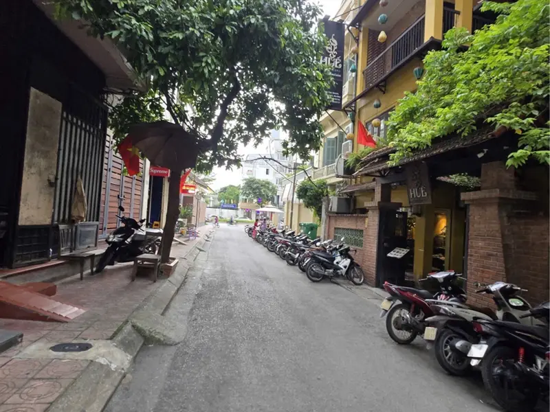 Bán nhà riêng 4 tầng mặt tiền 11m tại Đào Tấn, Ba Đình, vị trí kinh doanh đắc địa... Bán nhà riêng tại Giảng Võ, Hà Nội 01