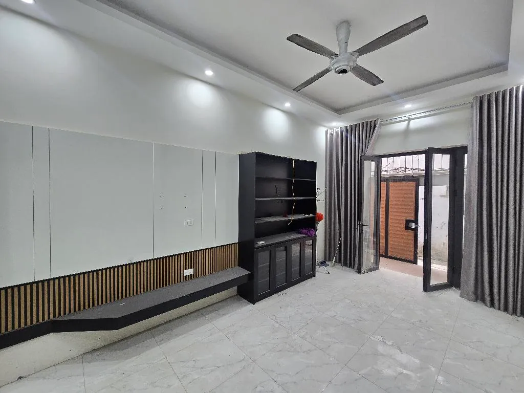Tầm 7.x tỷ bán nhà riêng tại Định Công, dân xây 60m2 x 4 tầng, gần phố và ô tô, tiện ích đầy đủ... Bán nhà riêng tại Định Công, Hà Nội 01