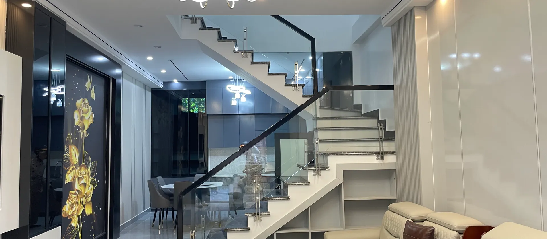 Nhà mặt phố 3 tầng hiện đại, tặng full nội thất, sẵn ở ngay... Bán nhà mặt phố tại Hồng An, Hải Phòng 01