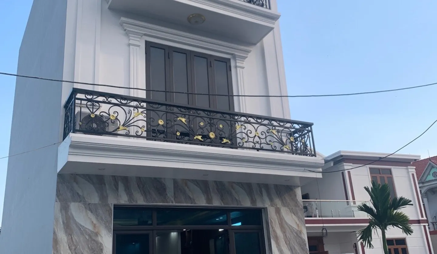 Nhà 3 tầng dân tự xây với mặt tiền rộng, chuẩn phong thuỷ ngay khu sầm uất... Bán nhà riêng tại An Hải, Hải Phòng 01