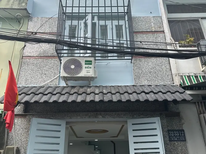 HẺM THÔNG KINH DOANH SÁT ĐẠI HỌC VĂN HIẾN CÓ 4PN CHO THUÊ DT THỰC TẾ 3.2X10... Bán nhà riêng tại Tân Phú, Hồ Chí Minh 01