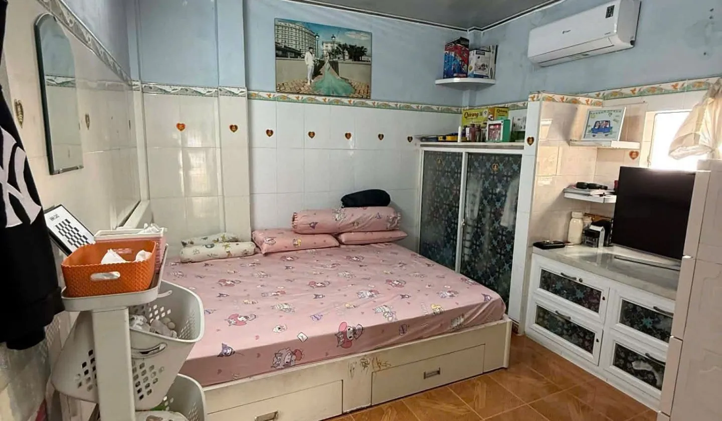 120 M2 (7×18) - 9.9 T.Ỷ - HẺM XE HƠI GẦN CHỢ XÓM CỦI (PP) P.PHÚ ĐỊNH TP.HCM

- Sổ vuông, hoàn công... Bán nhà riêng tại Phú Định, Hồ Chí Minh 01