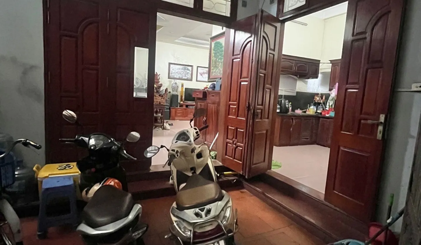 Nhà lô góc 4 tầng 4 phòng ngủ 77/80m2 hướng Đông Nam tại Lê Hồng Phong... Bán nhà riêng tại Hà Đông, Hà Nội 01