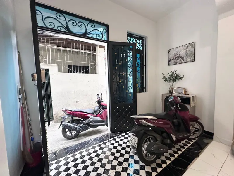 Nhà 3,5 tầng full nội thất siêu tiện nghi tại Chợ Hàng- Đông Hải, Hải Phòng... Bán nhà riêng tại Đông Hải, Hải Phòng 01