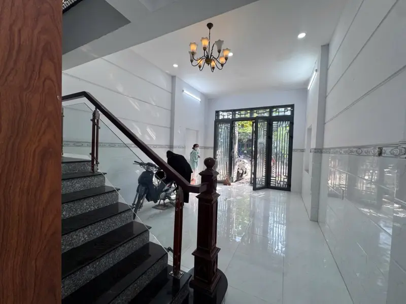 Nhà 2 Tầng Sát Sân Bay, Phạm Hùng Quận 8, Hẻm Rộng Xe Hơi Vào Tận Nhà... Bán nhà riêng tại Bình Hưng, Hồ Chí Minh 01
