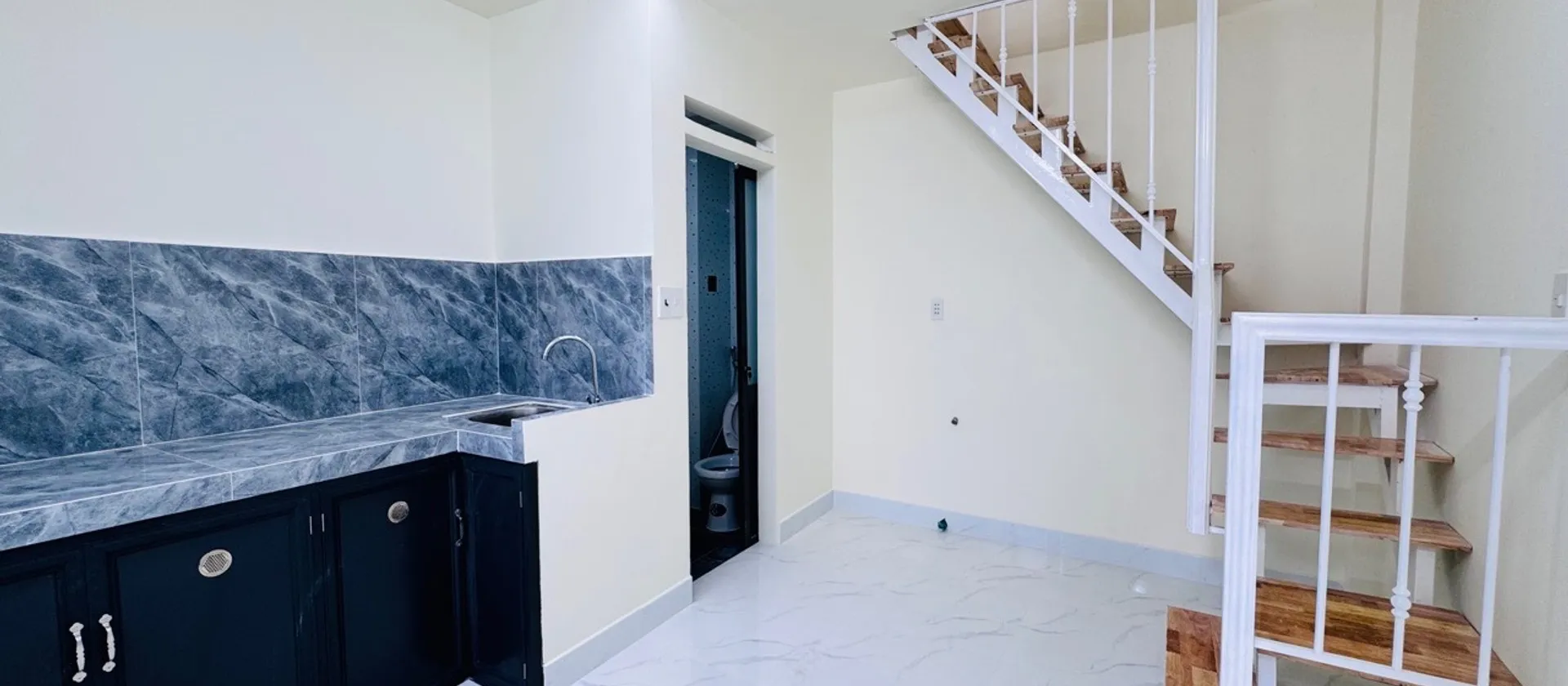 Nhà Phú Nhuận đẹp, hẻm yên tĩnh gần mặt tiền, giá sốc... Bán nhà riêng tại Cầu Kiệu, Hồ Chí Minh 01