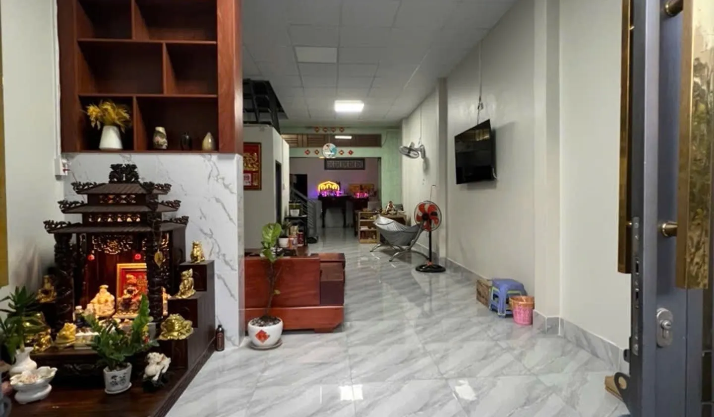 Nhà mặt phố 2 tầng, diện tích rộng tại Bình Tân, tiềm năng kinh doanh cao... Bán nhà mặt phố tại Bình Trị Đông, Hồ Chí Minh 01
