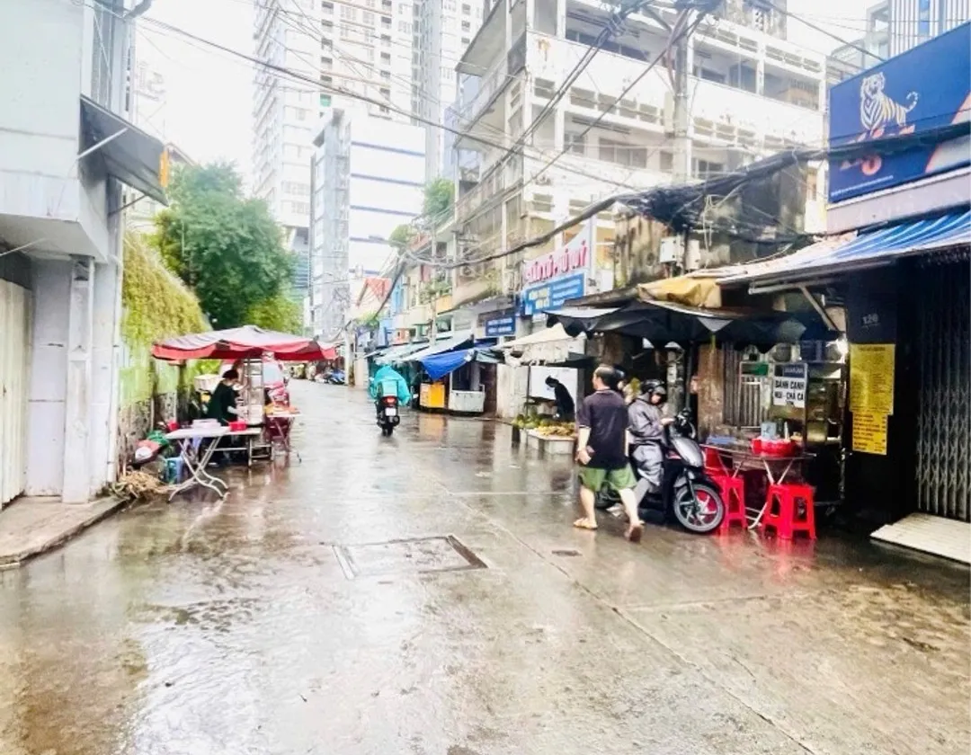 Bán nhà mặt phố Cao Thắng ,Phú Nhuận, 3 tầng tiện kinh doanh giá 13.8 tỷ... Bán nhà mặt phố tại Phú Nhuận, Hồ Chí Minh 01