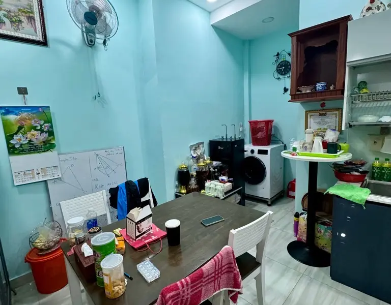 🚨 NHÀ ĐẸP SÁT BỜ KÈ HOÀNG SA – SỔ VUÔNG – HOÀN CÔNG ĐẦY ĐỦ
💰 Giá chỉ có 8.2 tỷ... Bán nhà riêng tại Tân Sơn Nhất, Hồ Chí Minh 01