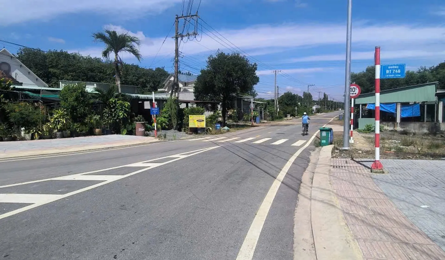 Siêu phẩm nhà phố mặt tiền rộng Tân Uyên chỉ 21 tỷ... Bán nhà mặt phố tại Tân Uyên, Hồ Chí Minh 01