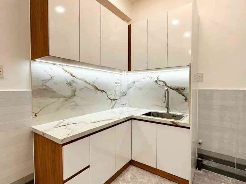 Bán nhà mới khu víp Âu Dương Lân,quận 8- hẻm thông- 2tầng - 2pn - giá chỉ 3,xtỷ... Bán nhà riêng tại Chánh Hưng, Hồ Chí Minh 01