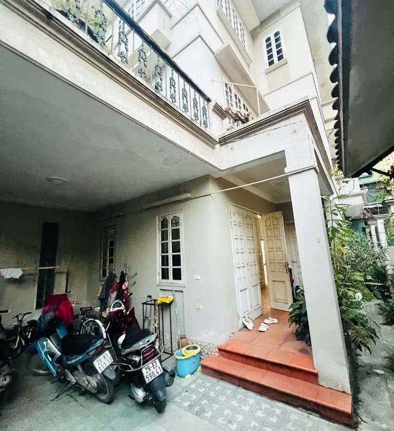 Bán BIỆT THỰ 120m HOÀNG ĐẠO THÀNH - CUNG ĐIỆN CỦA VUA MẶT TIỀN KHỦNG -LÔ GÓC 2 MẶT Ô TÔ TRÁNH .... Bán nhà riêng tại Khương Đình, Hà Nội 01