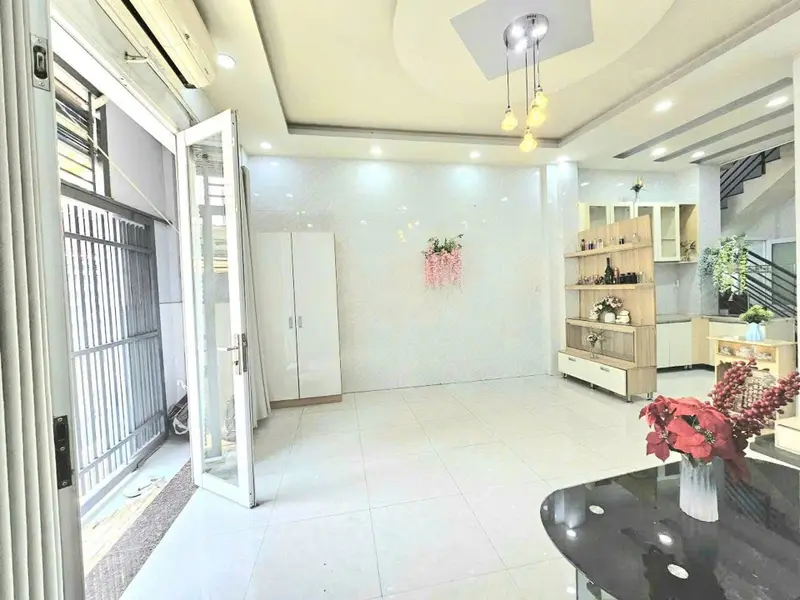 Bán nhà riêng 2 tầng tại Phường Bình Đông, Quận 8, diện tích 38.8 m2... Bán nhà riêng tại Bình Đông, Hồ Chí Minh 01